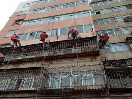 蘭州市南出口舊城改造外牆粉（fěn）刷.jpg